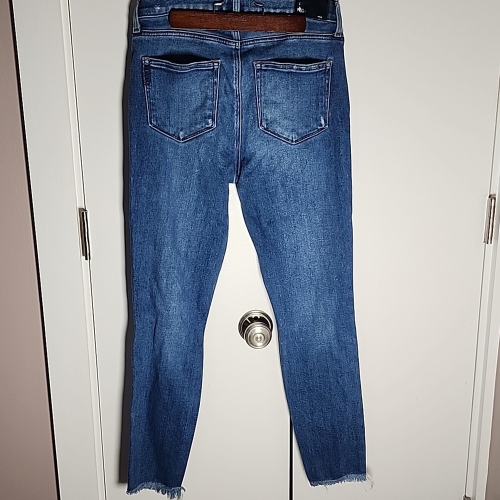 Paige jeans. Hoxton Ankle. Distressed - Picture 2 of 5